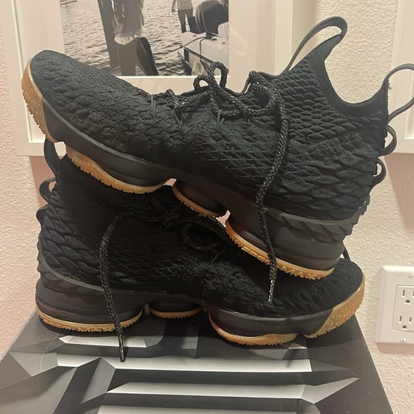 LeBron 15 - Picture 7 of 11